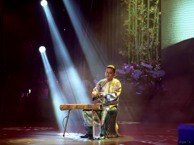 Nghệ sĩ đàn bầu Hoàng Anh