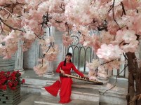 Nghệ sĩ đàn tranh Uyên Trâm
