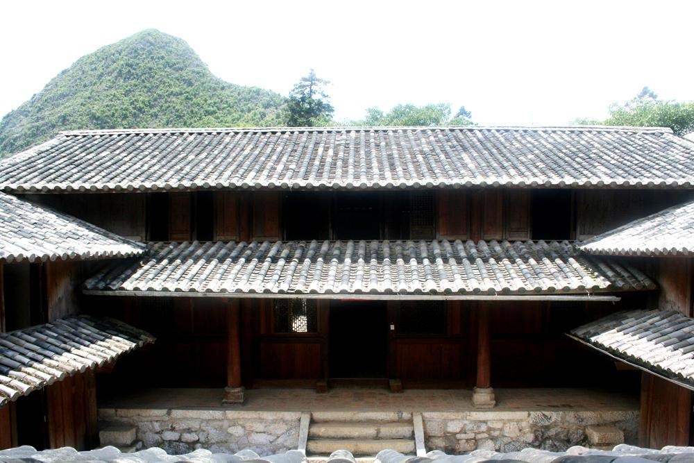 Dinh thự “Vua Mèo”